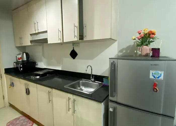 Glenda Place Aurum At Sea Residences